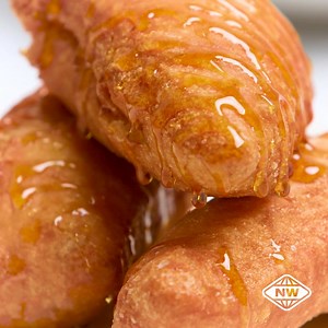 208K views · 1.2K reactions | No Matariki feast is complete without parāoa parai – fry bread! Crispy and golden brown on the outside and perfectly fluffy on the inside 襤 these fry breads are pure heaven in dough form. Warning – these are so delicious that you may need to make two batches! #Matariki | New World | Facebook