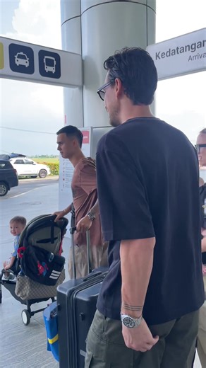 Eliano Reijnders & Thom Haye Return to Bandung