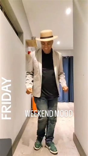2.3K views · 595 reactions | The weekend is here #weekend #friday #djjazzydthegroovemaster | Dj Jazzy D (The GrooveMaster) | Facebook