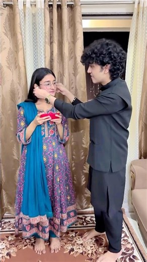 Right way to use Airpods?🎧 #zidaanshahidaly #brothersister #shorts