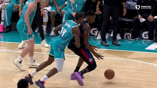 BENCHES CLEAR IN PISTONS-HORNETS 😲 Moussa Diabate, Miles Bridges, Jalen Duren and Isaiah Stewart were all ejected following the altercation during Pistons-Hornets. | ESPN