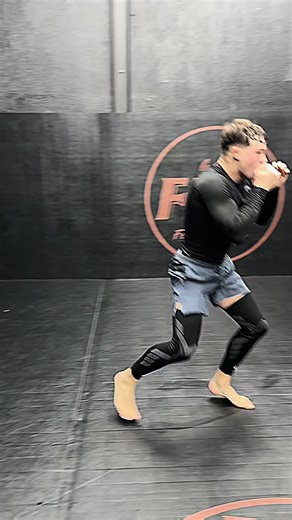 Lutte de Shadow Boxing : Techniques et Entraînement