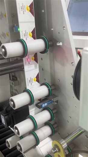 High speed glass bottle labeling machine with laser date coding machine #labelingmachine