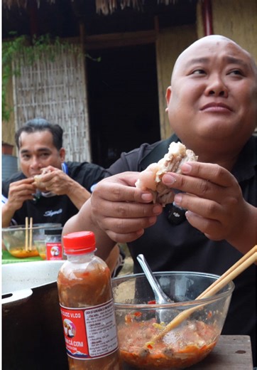 Thầy trò ăn gì ngon thế? Khám phá ẩm thực hài hước