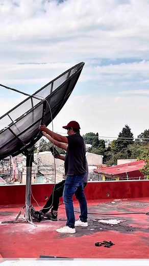 De satélite a fibra FTTX GPON 📡➡️🌐 Así se construye una cabecera CatV profesional para redes modernas. Más servicios, más clientes, más ingresos 💰 #GPON #CatV #Telecom #ISP #FibraOptica