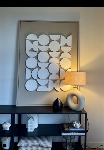 Budget-friendly DIY from IKEA!🤩🤍 Wat heb je nodig? • Schilderij of canvas • 7x3 HEAT onderzetters kurk • Montage kit • Verf in jouw favoriete kleur #diyproject #interieurinspiratie #woonaccessoires #diy #ikea