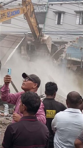 Powerful Excavator Demolition #Shorts #Construction