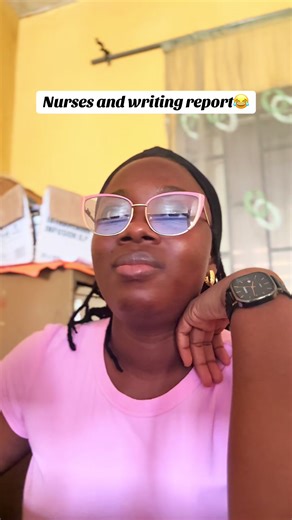 The struggle for a free system to document as a doctor😂😂 In almost every ward you enter, the nurse is using the system to write report or chart😂 I was on call the previous day so I had to chew gum to stay awake🤧