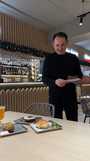 #wow #pizza #new #viralvideos #casadellapizza #meniu #meniunou #eating #eatingshow
