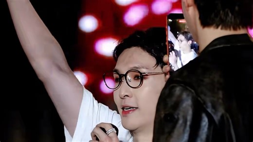 勋兴｜悄悄话&把你记录在我的镜头里