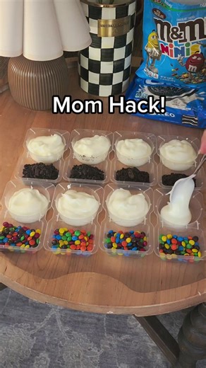 POV youre saving money on lunches this school year. These reusable snack containers are perfection 👌 #momhack #snackcontainer#backtoschool