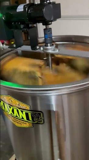 Honey Extraction using Maxant Extractor and MUTT. July 3, 2025