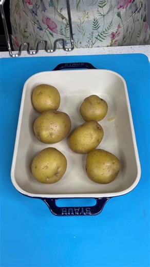 Easy Potato Holiday Side Dish #potatoes #bacon #holidayfood #christmasdinner #sidedish #recipeoftheday #EasyCooking #foodforthought this original recipe was produced by Rebecca’s Kitchen and network media | Rebecca's Kitchen