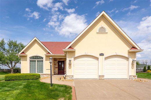 5310 Baraboo Ct, Davenport, IA 52804 - MLS 12625971 - Coldwell Banker