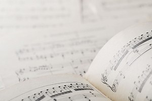 Daftar 10 Lagu Daerah di Indonesia yang Digunakan untuk Mengiringi Pertunjukan Tari | Kids