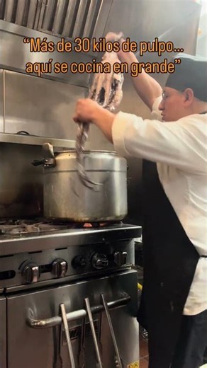 Más de 30 kilos de pulpo #peruvianfood #chefdefamilia #food #peruvianfood #comidaperuana #chef