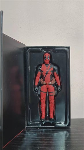 Deadpool escapes the box… only to get blasted by lightning and fall in dramatic slow motion. ⚡🤣