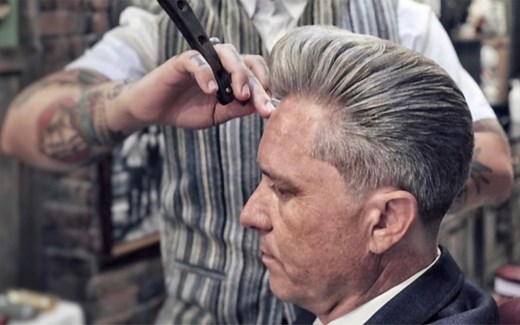 想要混的好头发必须往后倒，美式背头制作