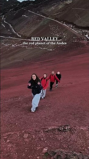 Red Valley: the red planet of the Andes