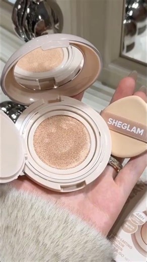 Waterproof glow powder applicator for instant shine😚#shorts #hacks #makeup