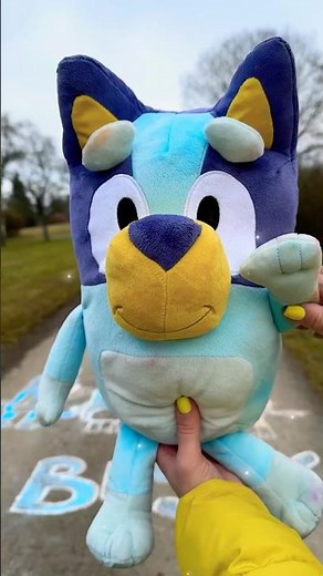 🫟🖍️ BLUEY Chalk Obstacle Course Challenge for Kids | Fun Games with #Bluey & Bingo | #FamilyTime