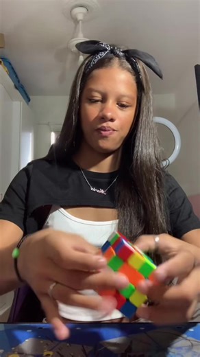 Resolvendo o Cubo Mágico 4x4 em Menos de 1 Minuto