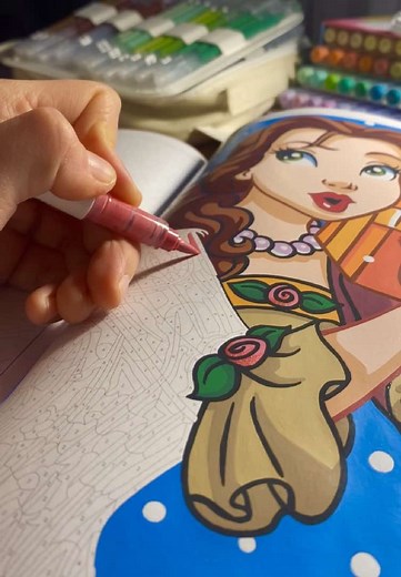 Coloriages Mystères de Disney : Peindre avec Amour