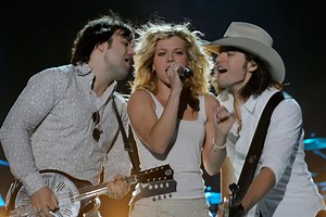The Band Perry Own the Stage During 'Postcard From Paris' Performance at the 2012 CMT Music Awards