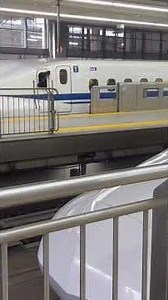 ひかり504号とのぞみ37号の発車シーン#新幹線