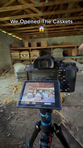OPENING CASKETS LEFT BEHIND, INSIDE AN ABANDONED FUNERAL HOME 🤮 😱 ⚰️ #abandoned #urbex #fyp