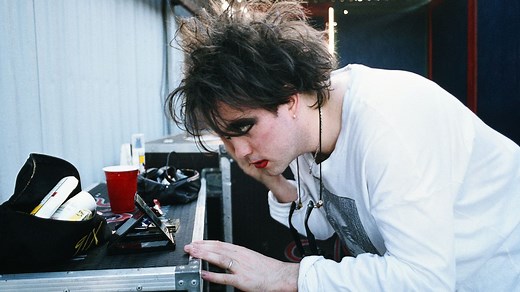 “I drink a box of red wine if I want something really morose, and cider if I want something more upbeat”: Robert Smith’s boozy approach to songwriting in the 80s