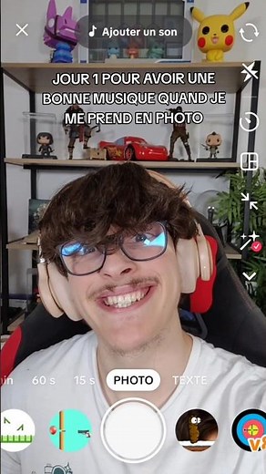 DAY 1 OF HAVING GOOD MUSIC WHEN I TAKE MY PICTURE... 💀 #Shorts