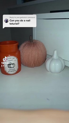 DIY Gucci Nail Art Tutorial for Halloween