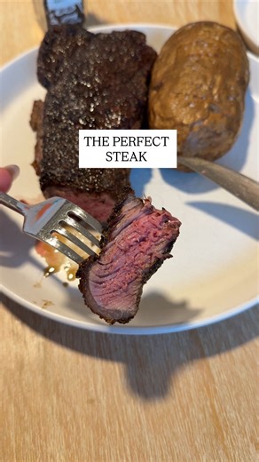 MacroHabits w/ Hannah Pointer on Instagram: "How to make the best filet mignon 🥩 STEP BY STEP INSTRUCTIONS: (tips & doneness guide down below) I always get questions on how I cook my steak without a grill so here you go 😚 Simple Filet Mignon INSTRUCTIONS: -Buy filets from butcher section at the grocery store (I usually do Whole Foods) -Let rest for 30 min on counter to come to room temp, pre heat oven to 350 -Coat steaks with olive oil on each side -Salt & pepper!! heavy on both sides (I use k