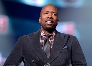 Kenny Smith Net Worth 2024: What Is The Sports Commentator Worth?