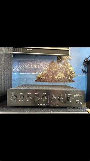 Audiohobby veikals piedāvā iegàdāties profesionālu pastiprinātāju Toa 512E (Premium klase) Tiek pārdots kvalitatīvs un uzticams TOA 512E pastiprinātājs – lieliski piemērots gan komerciālām skaņas sistēmām, gan pasākumiem, gan instalācijām (restorāniem, skolām, birojiem u. c. ). Cena -70€ Modelis: TOA 512E Tips: Mikseris-pastiprinātā js Jauda: 120W Stāvoklis: Ļoti labs, pilnībā darba kārtībā Ieejas: Mikrofona un līnijas ieejas (vairāki kanāli) Pielietojums: Skaļruņu sistēmām, paziņojumiem, fonamū