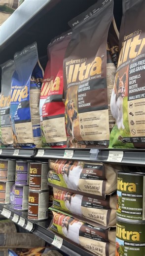 END-OF-YEAR BLOWOUT SALE 🎉 Up to 75% off holiday toys, treats, and apparel extra 50% off dog & cat clearance & extra 30% off food and treats on dog & cat clearance. Grab these deals before they're gone, while supplies last! Shop in-store or online while supplies last! https://www.petsupermarket.com/clearance/all-deals/ | Pet Supermarket