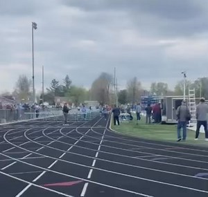 26K views · 116 reactions | Pinckneyville’s Landen Boman won the 2 mile at the Pinckneyville Coed Invite yesterday and he is now ranked 20th in the state of Illinois for the 2 mile! Congratulations Landen! | Southern Illinois Sports with Chris Dexter | Facebook