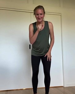 [RETURN TO RUNNING ASSESSMENT] 🏃🏽‍♀️ I get asked A LOT... "When can I get back to running after birth" 🤷🏼‍♀️ It's a highly individual answer depending on how your birth went, what sort of shape your pelvic floor is in, whether you have any injuries or issues etc etc 💫 But some things we can agree on... You should wait AT LEAST 3 months after birth 👍🏼 Then see your pelvic floor physio for a check before you try running again! 💜 A great little "screening tool" to see if you might be ready 