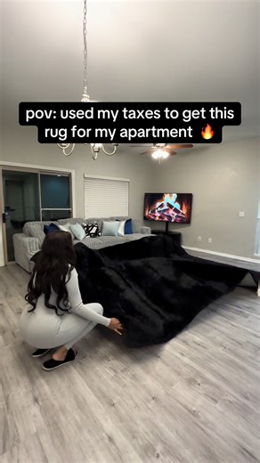 Soft and Stylish Black Rug for Your Home