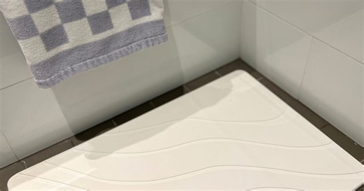 This stone bath mat dries within minutes and is the unexpected hero of my notoriously damp bathroom