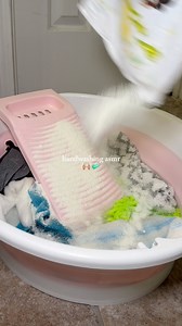 idk why but i find handwashing so relaxing 🙌🏽🧼 #handwashing #lavadero | Sandra Vlogz