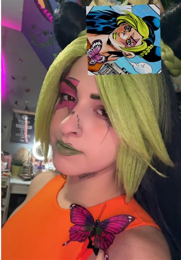 Butterfly is temporary I think. I want a bigger one but it works perfect for now ! I’m just missing the gold jewelry but I love jolyne as a character so much and I’m obsessed with her young outfit I’ve been waiting to do this cosplay for…. 6 or 7 years . . . #jjbapart6 #jolynekujo #jojosbizarreadventure #cosplay #jjba