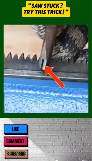 “Smart Hack to Prevent Your Saw from Getting Stuck!”