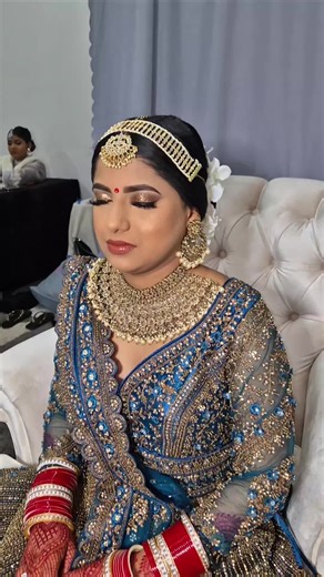 I'm back 🤗! Shonali looked amazing at her wedding! Wow, I loved her dress.🥰🥰 #bridalmakeover😘👰🏻