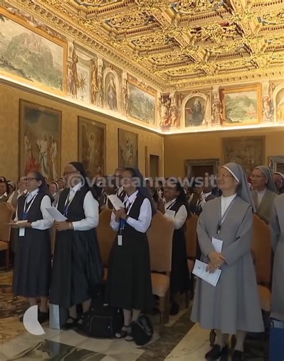 22 Settembre 2025 Papa Leone XIV con le partecipanti ai Capitoli Generali delle Suore di San Paolo di Chartres, Salesiane Missionarie di Maria Immacolata, Suore di Santa Caterina Vergine e Martire e Carmelitane Scalze di Terra Santa 🎥 ©️vaticanmedia #PapaLeoneXIV #LeoneXIV #RobertFrancisPrevost #vaticano | Papa Leone XIV