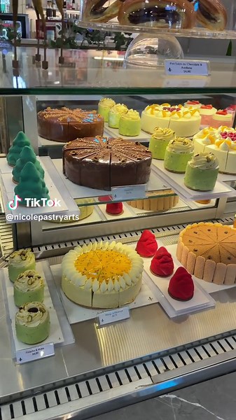 Local de San Marino te espera 💜🫶🏻⚜️#fyp #top #pasteleria #chocolate #gye