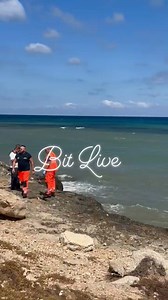 740K views · 3K reactions | Bruttissima segnalazione giunta poco fa da Torre a Mare. Una persona avrebbe ingranato la marcia e sarebbe finita con la propria auto in mare. Questa la testimonianza resa ai primi soccorritori giunti sul posto da un uomo che era di passaggio. Sul posto 118, vigili del fuoco e uomini della guardia costiera. Speriamo bene  | BIT - LIVE quotidiano online | Facebook