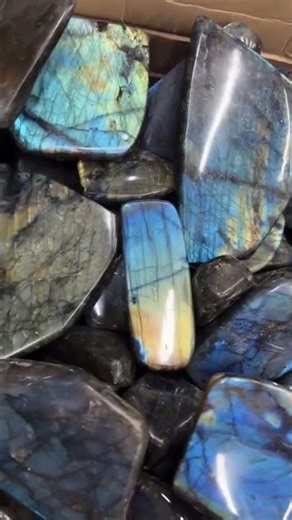 The labradorite Freeform #crystal #crystals #crystalsdotcom #crystalshop #crystalsdotcom