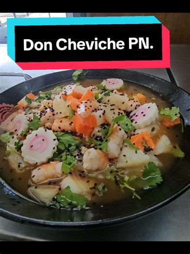 Sopita de Mariscos con Todos Sus Poderes en Don Cheviche